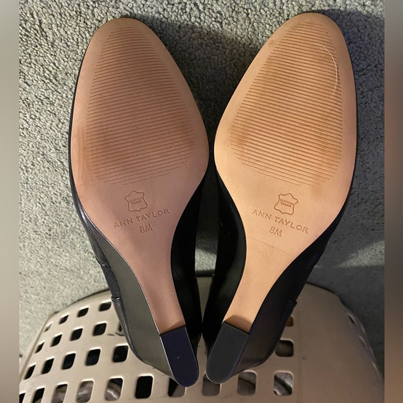 Beautiful ANN TAYLOR LEATHER BLACK BOOTIES BRAND NEW - Picture 6 of 7